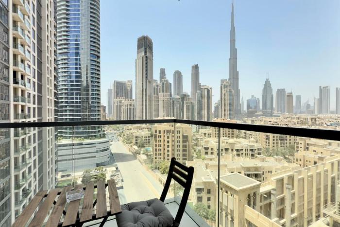 1 Bedroom Apt with Stunning Burj Khalifa View