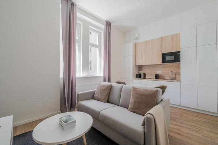 Blueground Holešovice city view nr Vltava PRG-53