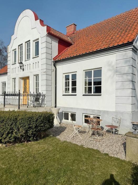 Charming Farmhouse With Open Spaces Near Österlen