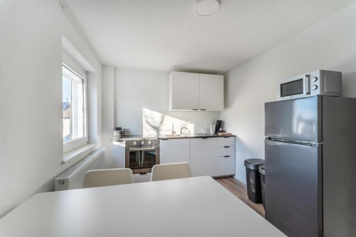 Komfortable Unterkunft für Monteure und Reisende - zentrale Lage, volle Ausstattung, fairer Preis - SCH05