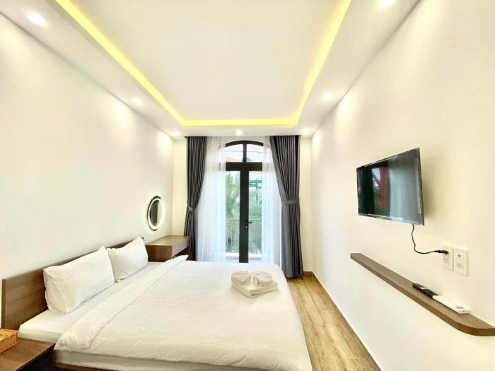 Mây House Grandworld on the beach