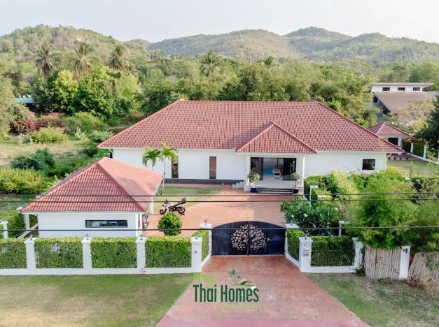 St Georges Park Hauhin