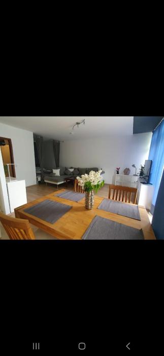 Gemütliches Apartment in Pinneberg - Balkon & Bahnhof in 5 Min