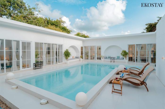 EKOSTAY Gold - Ark Stone Villa