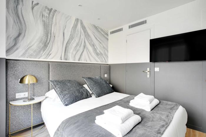 Modern Studio for 2P with A C - Near Montmartre