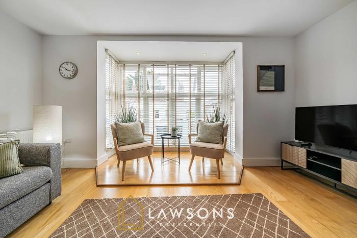 Town Centre Living by Lawsons with free parking