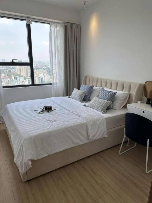 Soho 2 BR apartment near Bui Vien Street