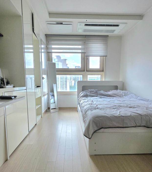 11-2 Junny house 1 minute from Shin Nonhyeon Station