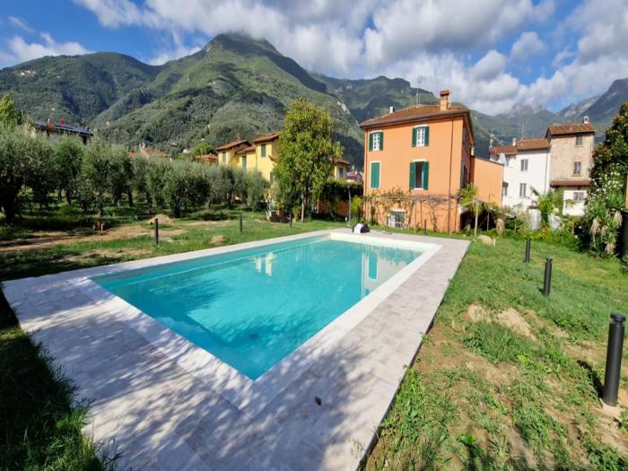 Villa with garden near Versilia Beach