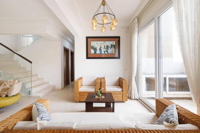 Skyline Haven by Red Olive4BHK30mins Airport