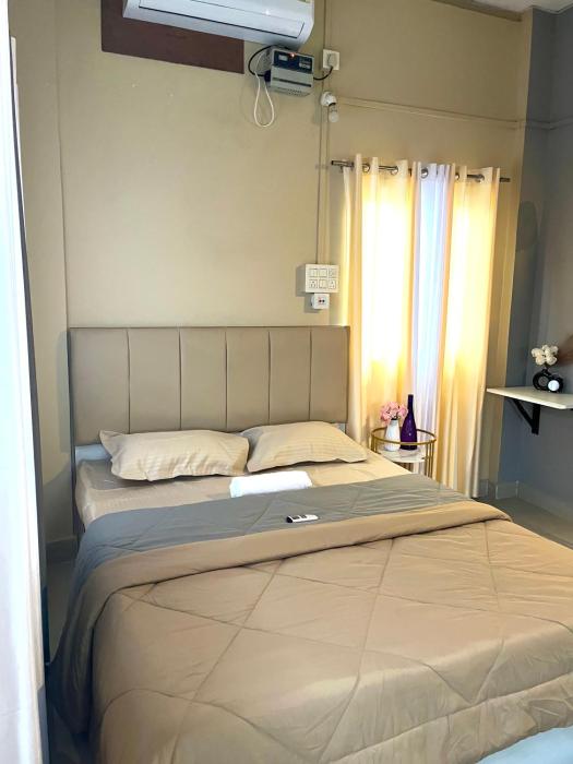 Mysa unit 1rk cozy unit by Cosmic Cottage