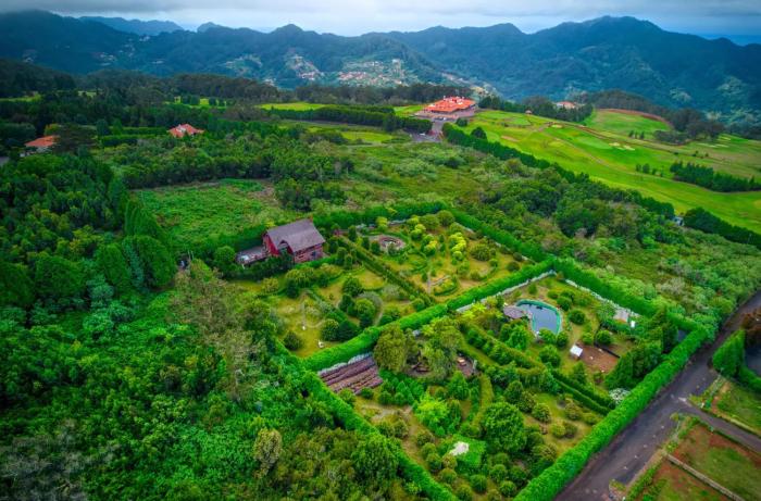 Ocean View Garden Retreat by the Golf Course