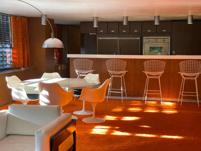 Huge Vintage Loft in Best Location