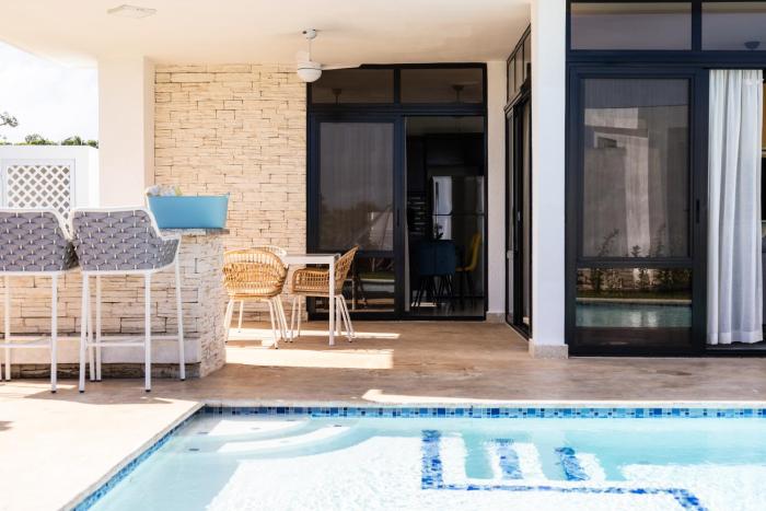 Newly built 2 bedroom 2 bath private pool villa!