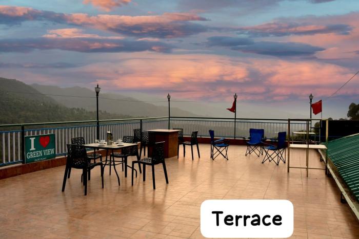 Hotel Green view with mountain view