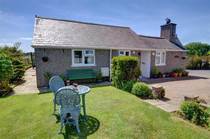 2 Bed in Pwllheli oc-wag303