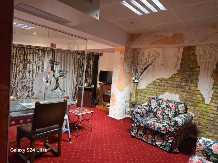 LEGENDS Chambers by Grand Pier Boutique