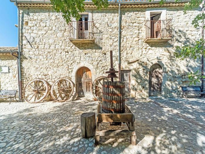 Cottage in Bomba near Lake Bomba