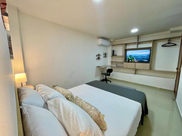 laureles zona turistica estadio cerca poblado aire acondicionado