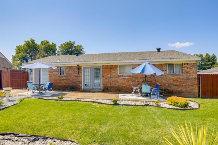 Cozy Corner in Memphis - 4 Miles to Graceland!