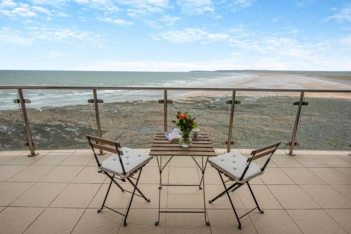 Penthouse 60 - Horizon View