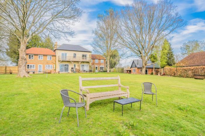 5 Bed in Battle oc-c31779