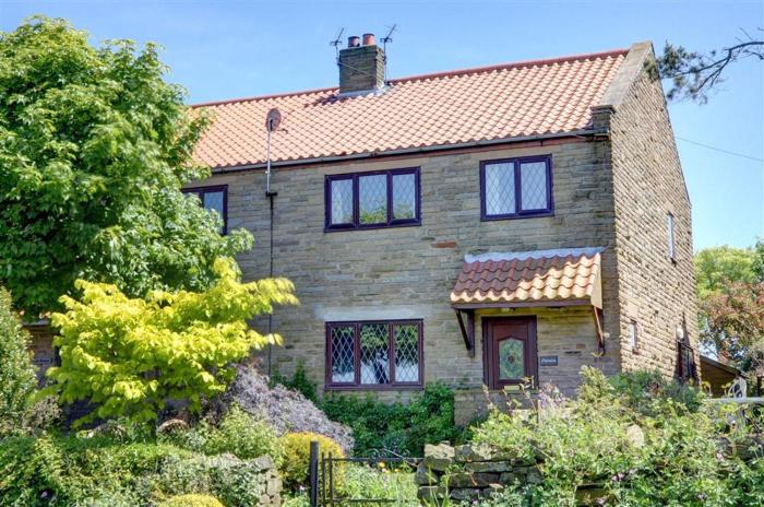 3 Bed in Ravenscar oc-sa397