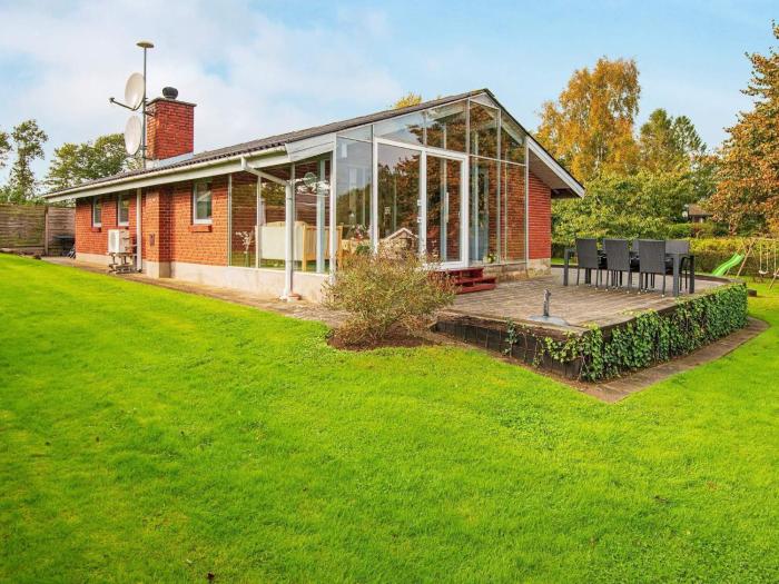 Tranquil Retreat in Hejlsminde-By Traum