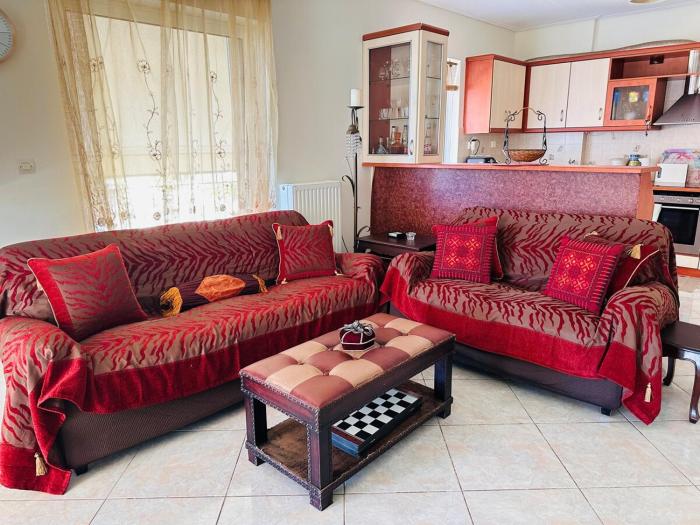 Comfortable Family Apartment,3 stops to Acropolis