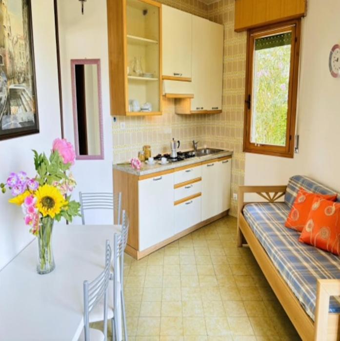 Cosy flat with private garden