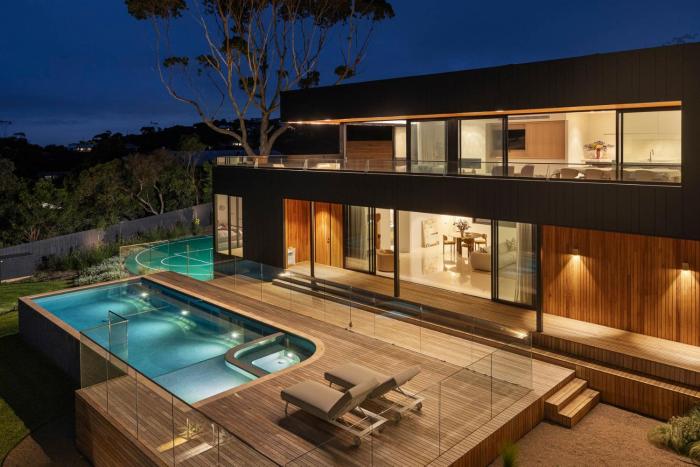 Blanc de Noir Luxe Grandeur with Pool and Spa