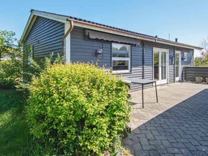 6 person holiday home in Hemmet