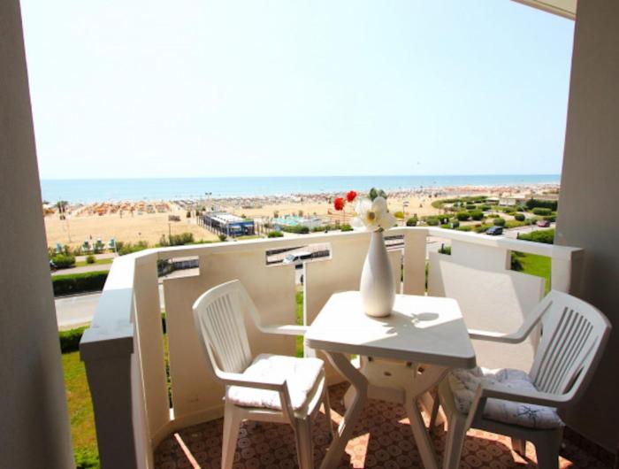Amazing beachfront apartment-Beahost