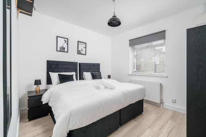 2 Bedroom Ground floor home near Excel sleeps 4