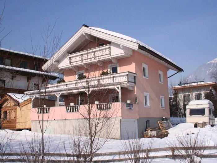 Apartment in Aschau near Ski Hochzillertal