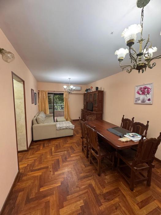 Departamento céntrico con balcón