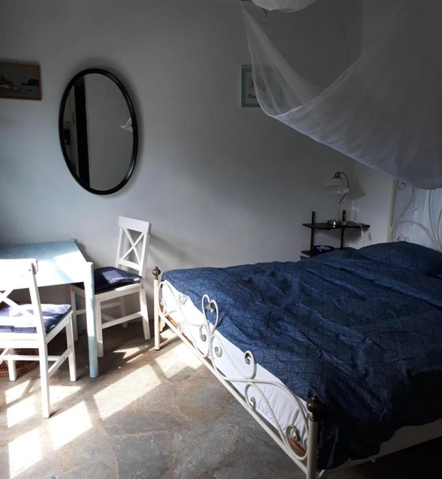 Kleines gemütliches Studio mit Terrasse, im Grünen gelegen