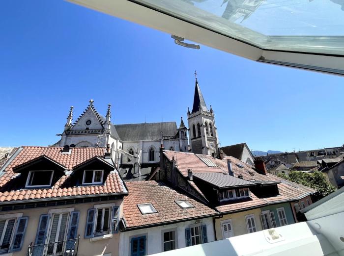 Cocon coloré en plein centre