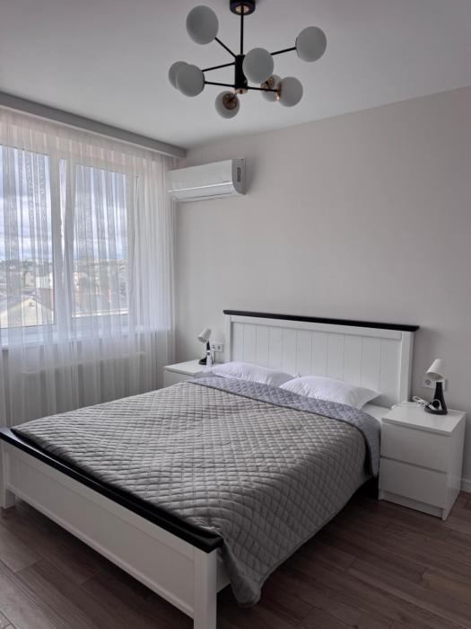 Compass Apartments Елітний Житловий комплекс
