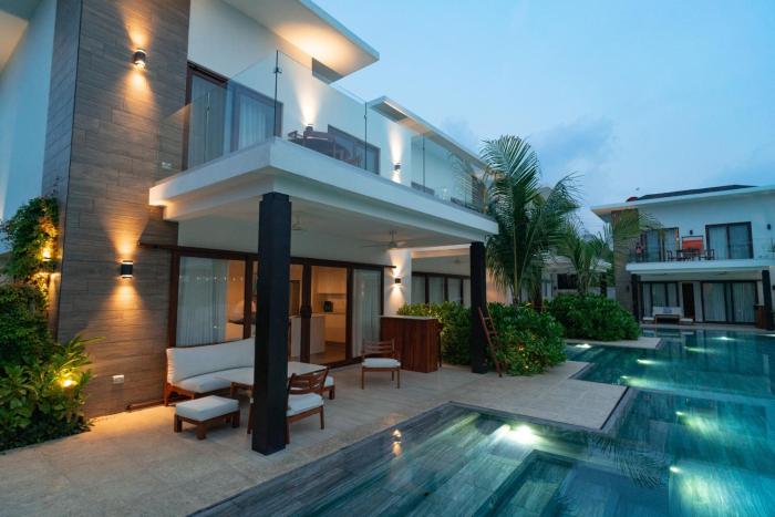 Luxury Villa with Direct Pool Entry