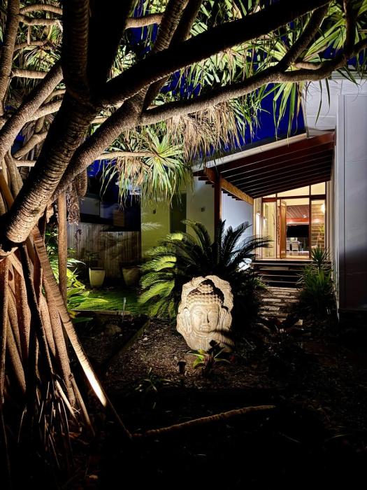 LAGUNA PARADISE - Island house with private beach & pontoon on lagoon - 4 bedrooms