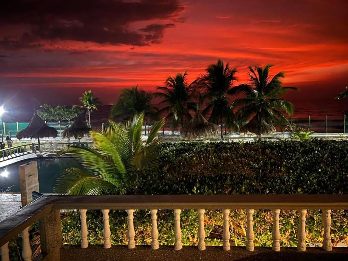 Hermosa villa frente al mar