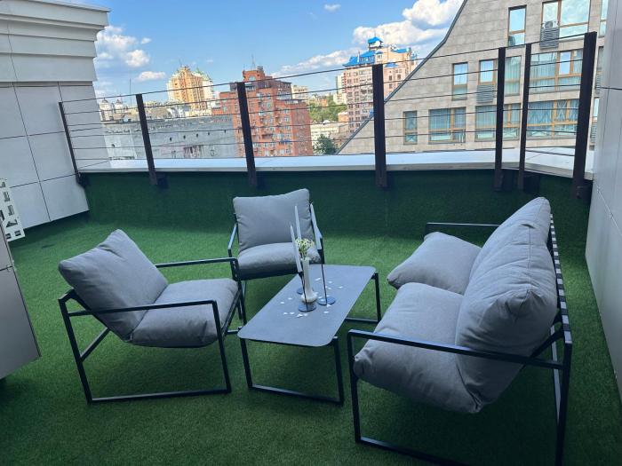 Апартаменти з терасою