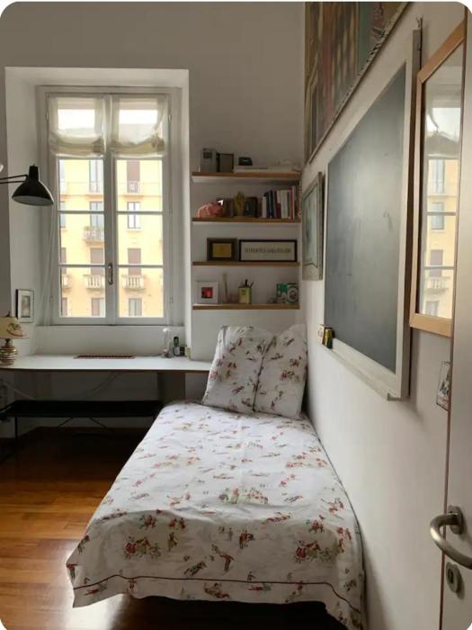 ACCOGLIENTE STANZA PRIVATA CON BAGNO IN ZONA DUOMO, Milano