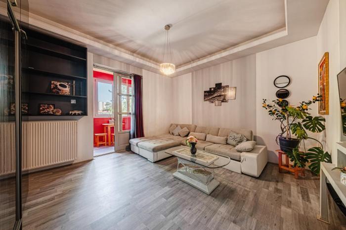 Serenity Family Apartment 2BR, AC and Balcony in Buda