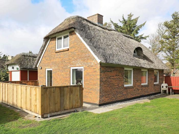 6 person holiday home in Ulfborg