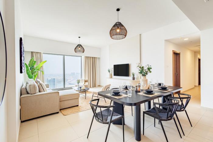 Family & Group Paradise - Home in the Clouds - 50th floor - World-class Amenities - Next to Shams Boutik - 5 min walk from the Beach - 5 min from ADGM, Galleria, Cleveland