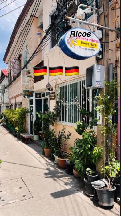 Ricos Honey Place Guesthouse XGermanX