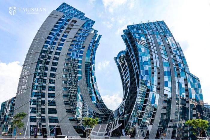 Elegant 1 BR Apartment in J One Tower