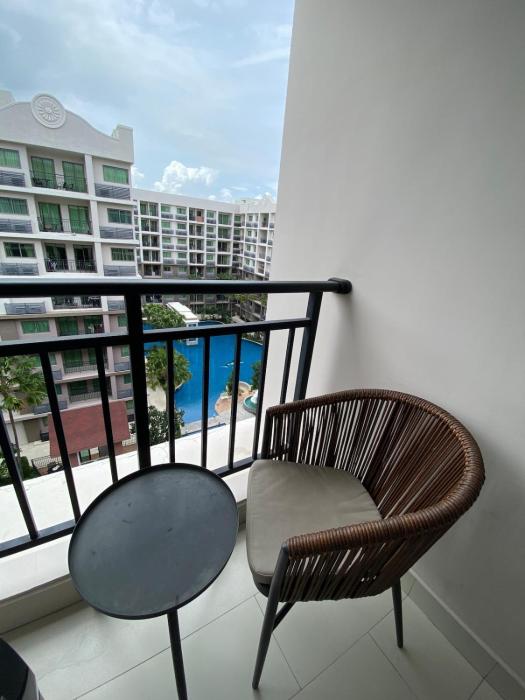 Famous Apartment With Charming Pool